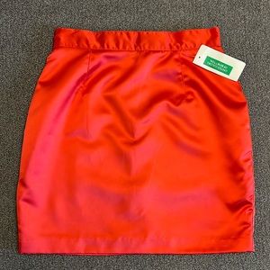 United Colors of Benetton Mini Skirt NWT. EU size 42. Valentines Day